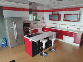 CHALET CON PISCINA Y BARBACOA solo familias, Motilleja